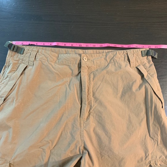 GEOGRAPHIC CARGO WEAR Mens Tan Cargo Shorts Size 40 Utility Outdoor - Picture 7 of 10